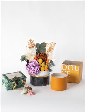 Beauté, DOUCE Candle (Bal ve Portakal Çiçeği Kokulu) ve Choccolart Roche Çikolata Hediye Seti