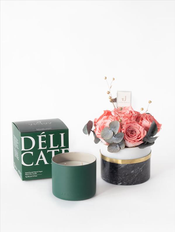 Alice ve Delicate Candle (İncir ve Gül Kokulu Vegan Mum)